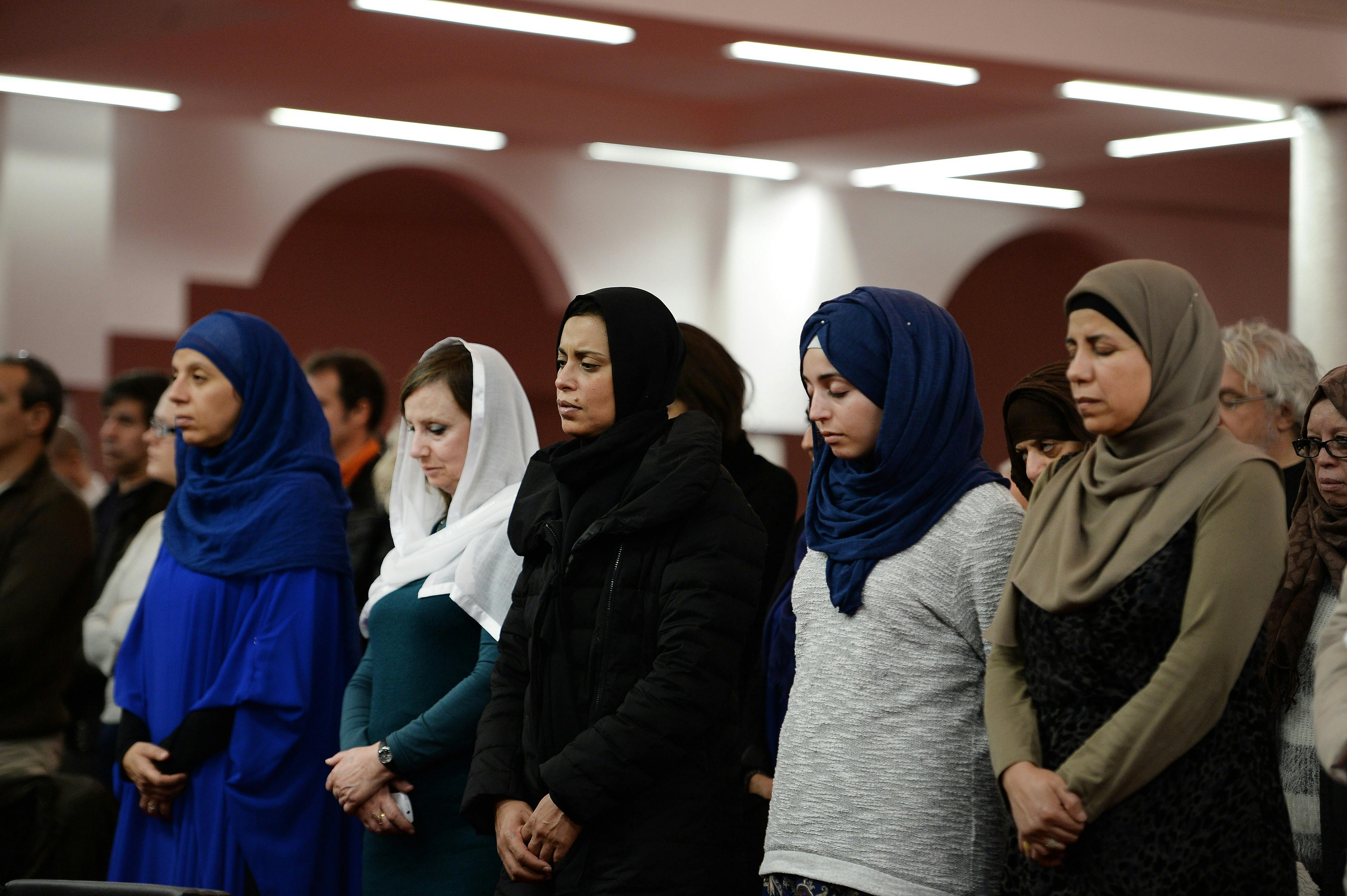 Extremists target young Muslim women picture pictures Extremists target young Muslim women